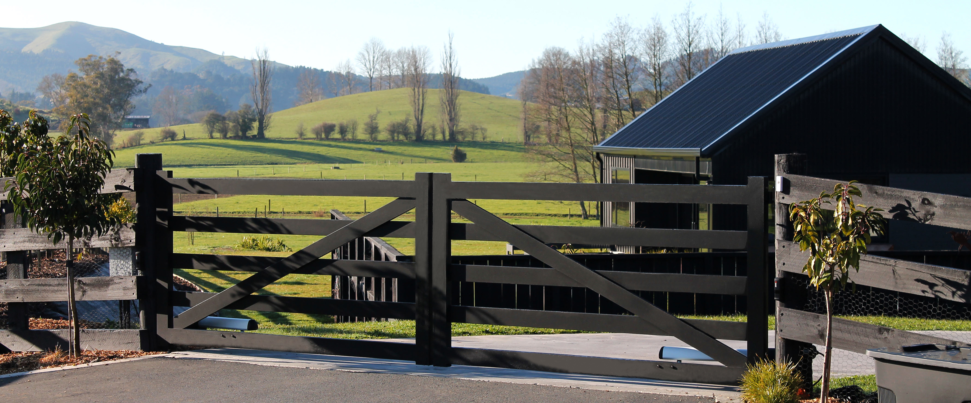Ashland Country Gate - Lifestyle Image